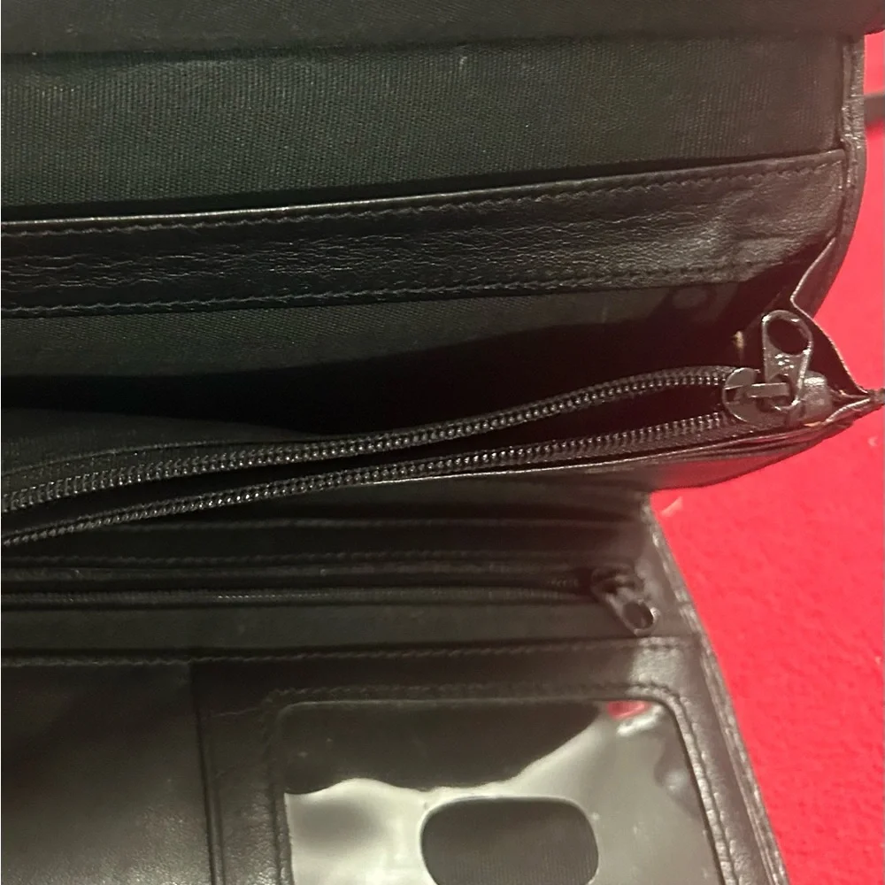 Fossil Men's Black Leather Messenger Crossbody Wallet excellent condition
